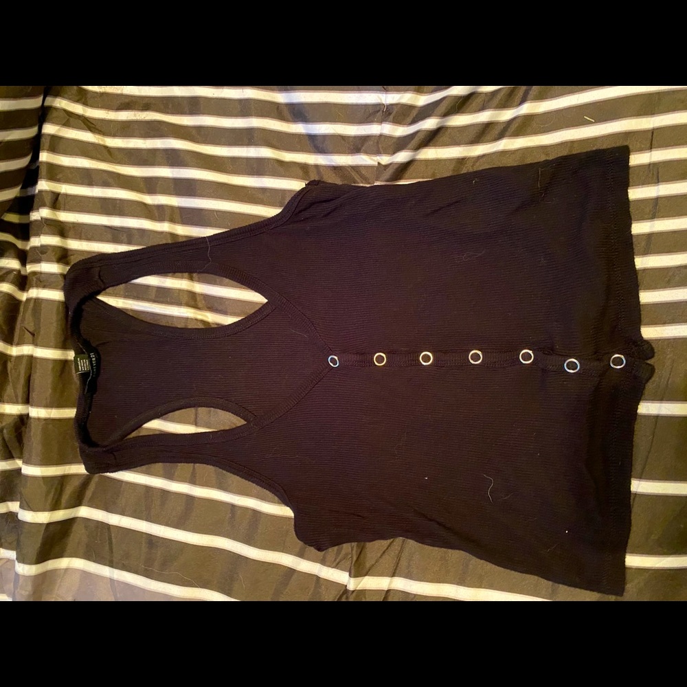 Snap buttoned tank